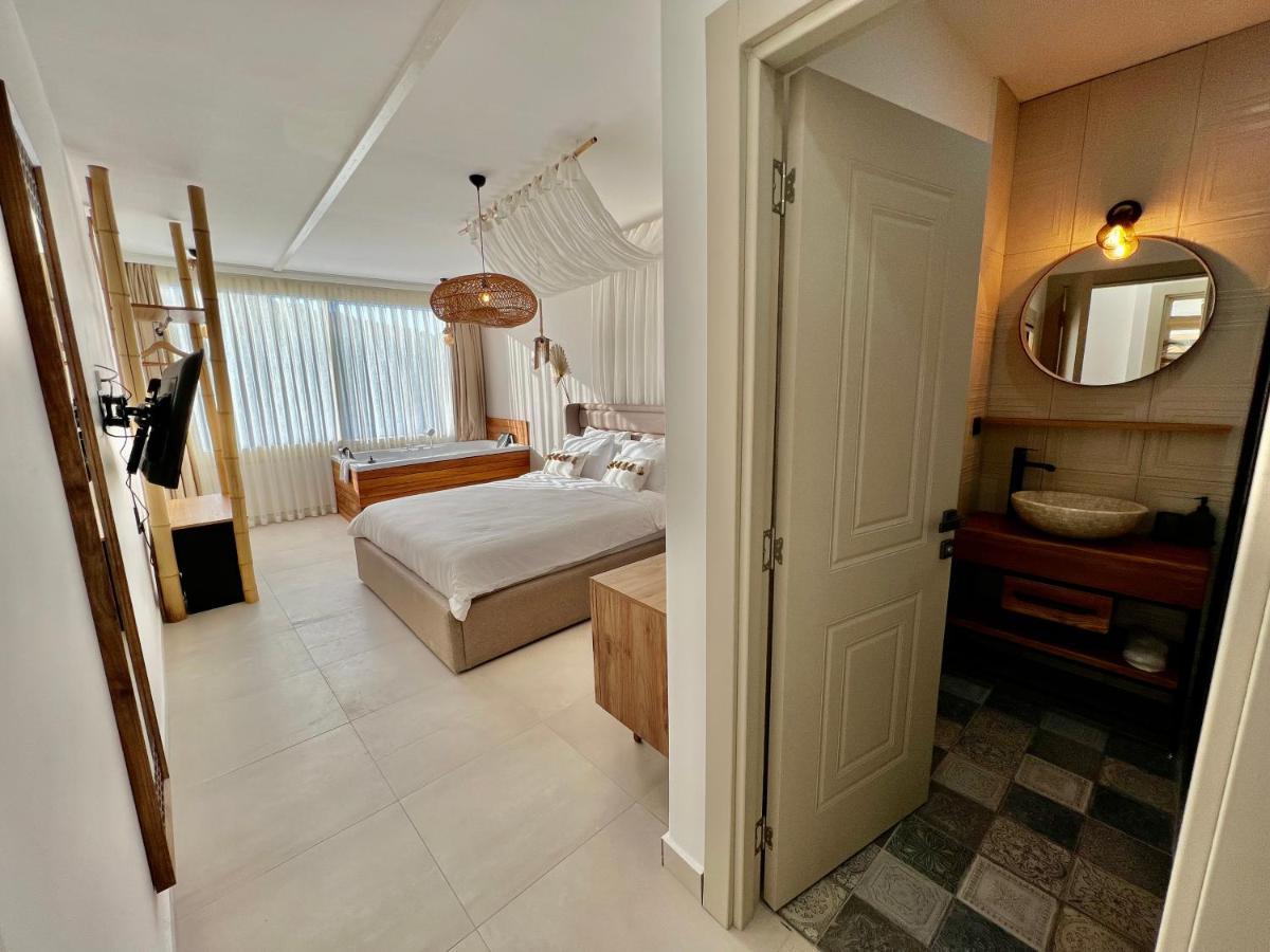 Liman Hotel Guemuesluek - Adult Only Bodrum Bagian luar foto