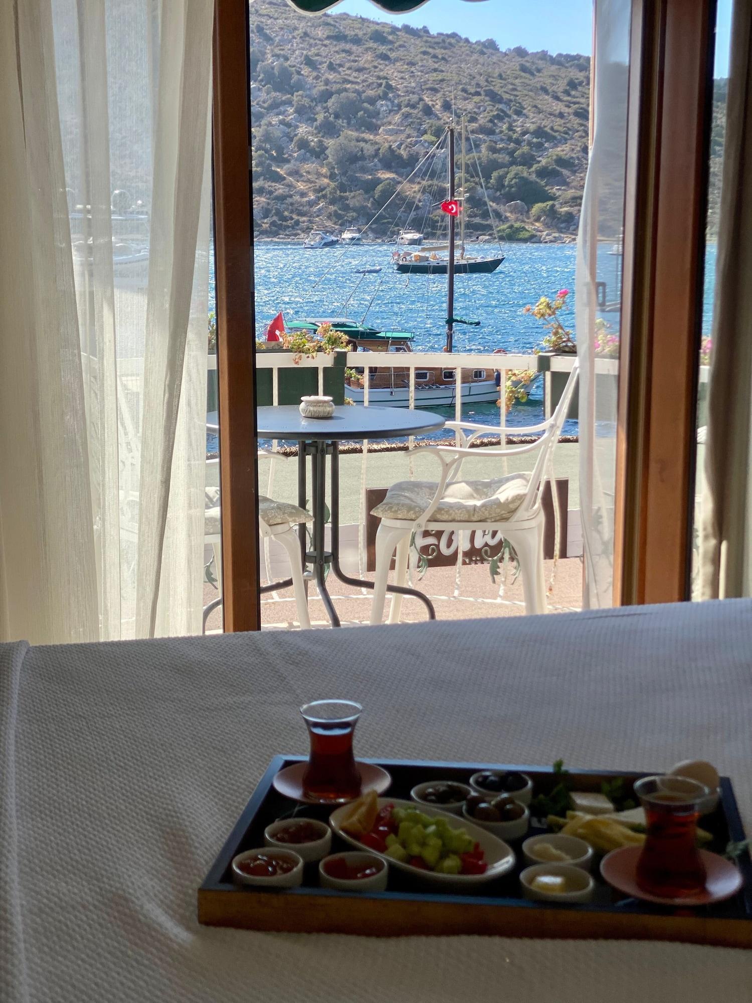 Liman Hotel Guemuesluek - Adult Only Bodrum Bagian luar foto