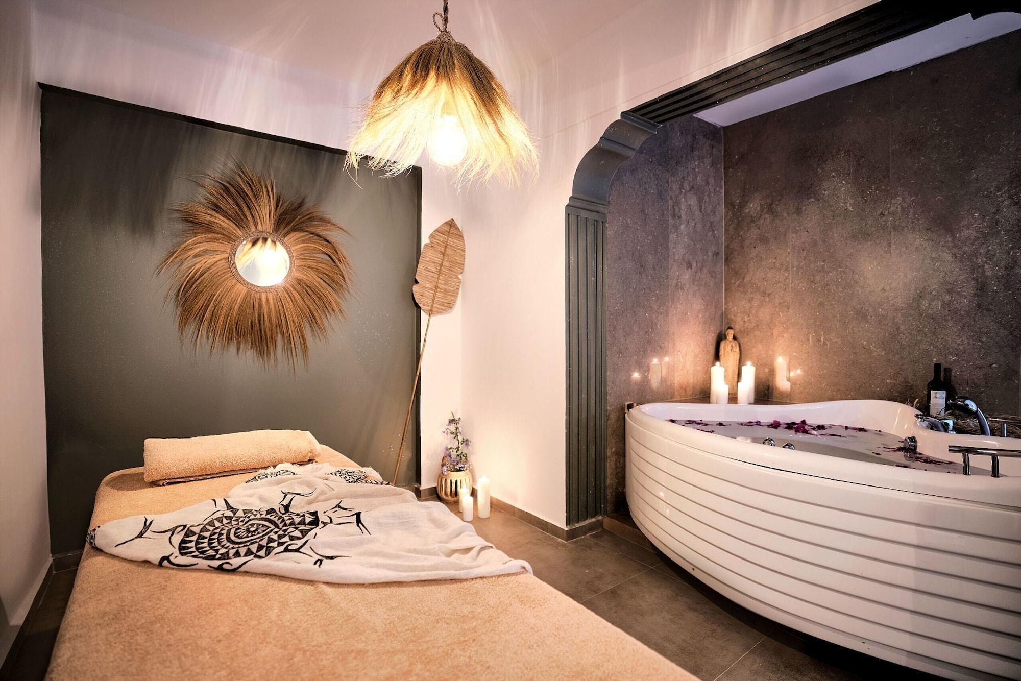 Liman Hotel Guemuesluek - Adult Only Bodrum Bagian luar foto