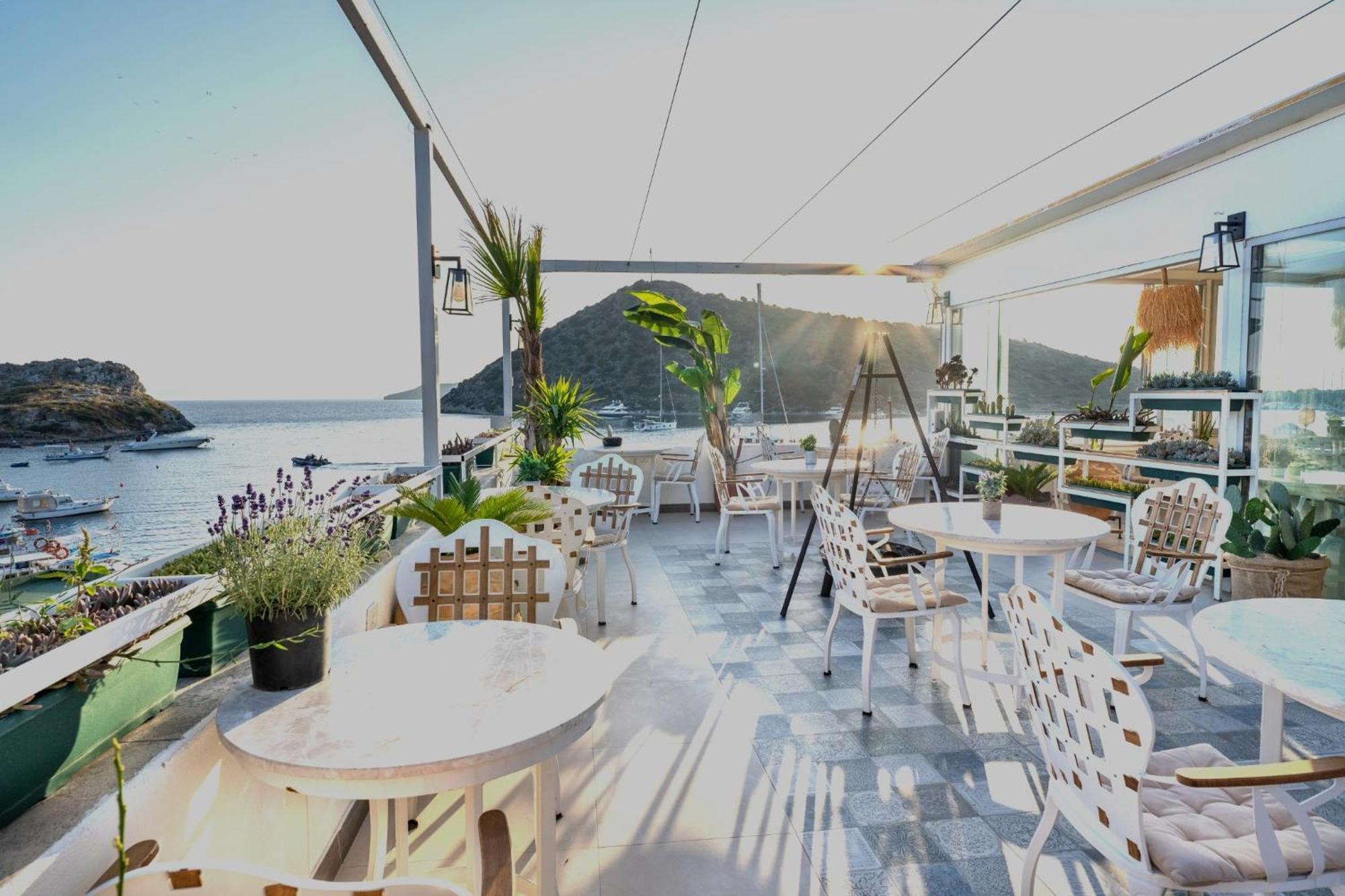 Liman Hotel Guemuesluek - Adult Only Bodrum Bagian luar foto